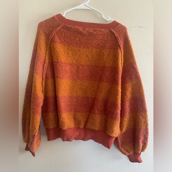 Peach Love NWT Fuzzy Soft Halloween Orange Stripe Crewneck Oversized Small - Picture 2 of 3